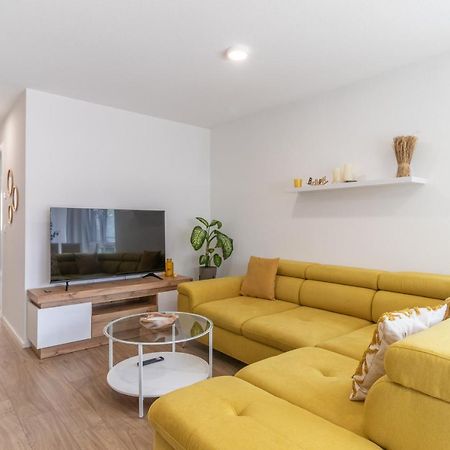 Unique: Zentrumsnahe 2 Zimmerwohnung In Villingen Mit Netflix 1 Og Екстериор снимка