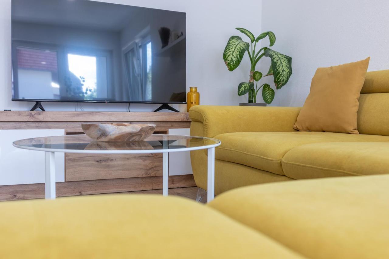Unique: Zentrumsnahe 2 Zimmerwohnung In Villingen Mit Netflix 1 Og Екстериор снимка