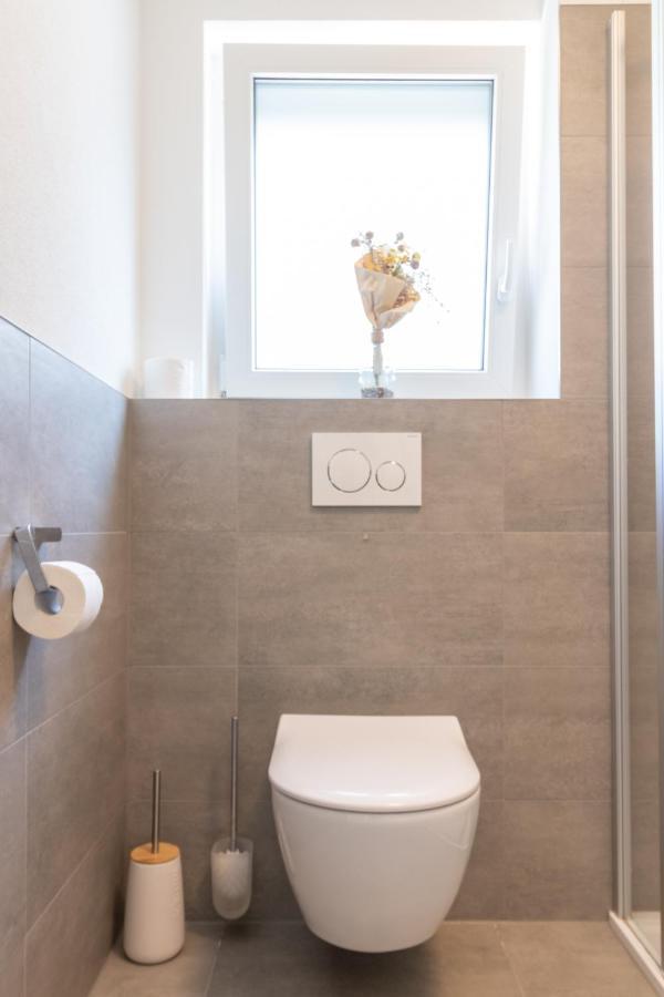 Unique: Zentrumsnahe 2 Zimmerwohnung In Villingen Mit Netflix 1 Og Екстериор снимка